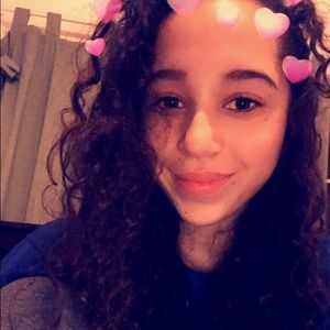 Meet your Posher, Emilie